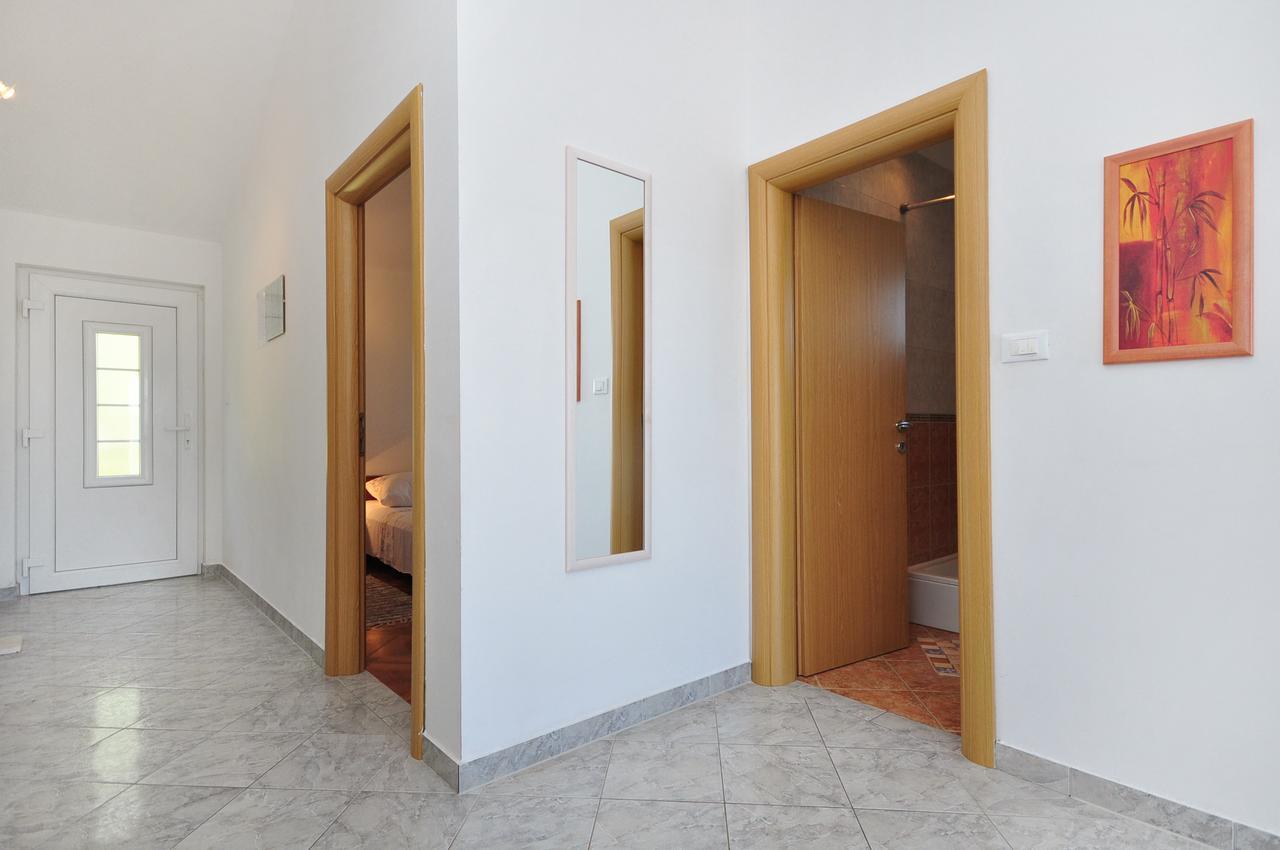 Apartments Marija Писак Екстериор снимка