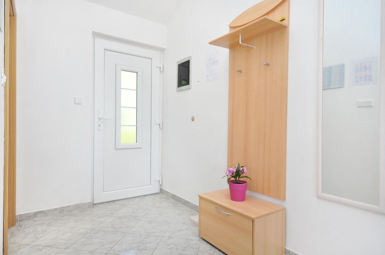 Apartments Marija Писак Екстериор снимка
