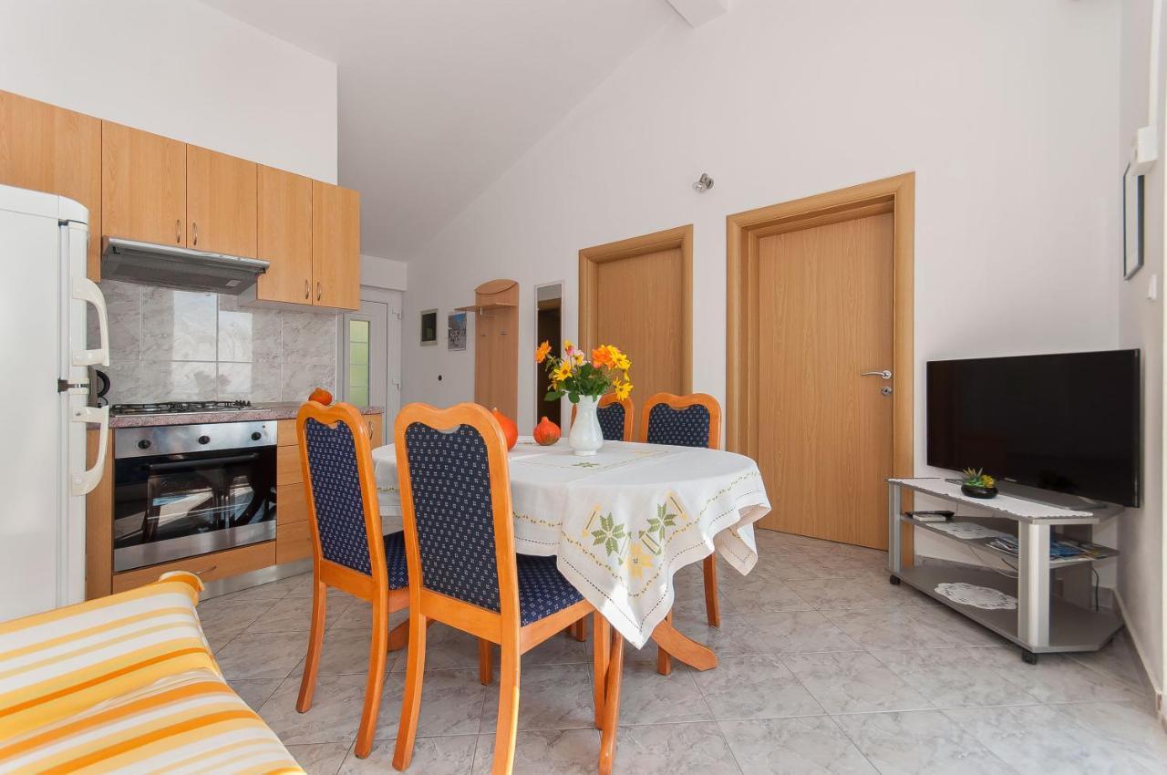 Apartments Marija Писак Екстериор снимка